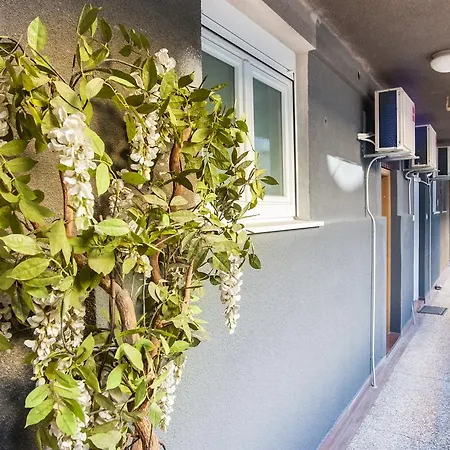 Apartment Sweet Dreams