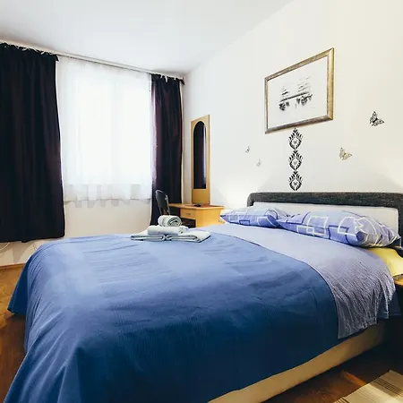 Apartment Sweet Dreams